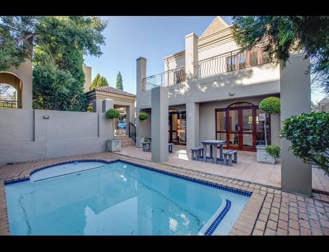 1 BEDROOM APARTMENT TO LET IN LONEHILL